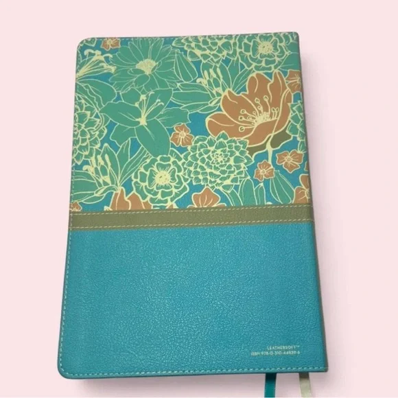 📖 NIV Thinline Bible - Large Print | Leathersoft Teal Floral Cover - Picture 5 of 8